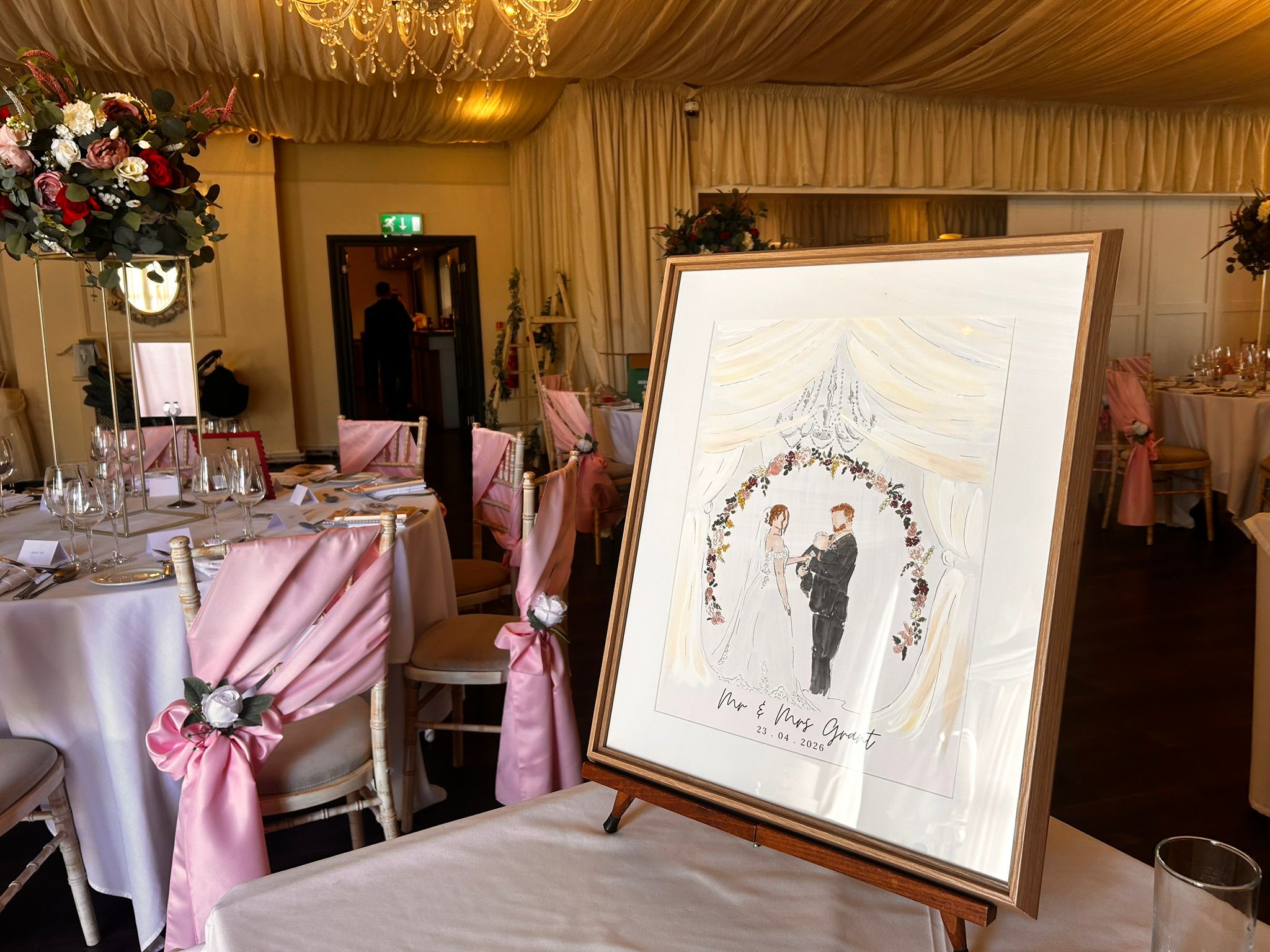 Live illustration moment from a real wedding, photo 23