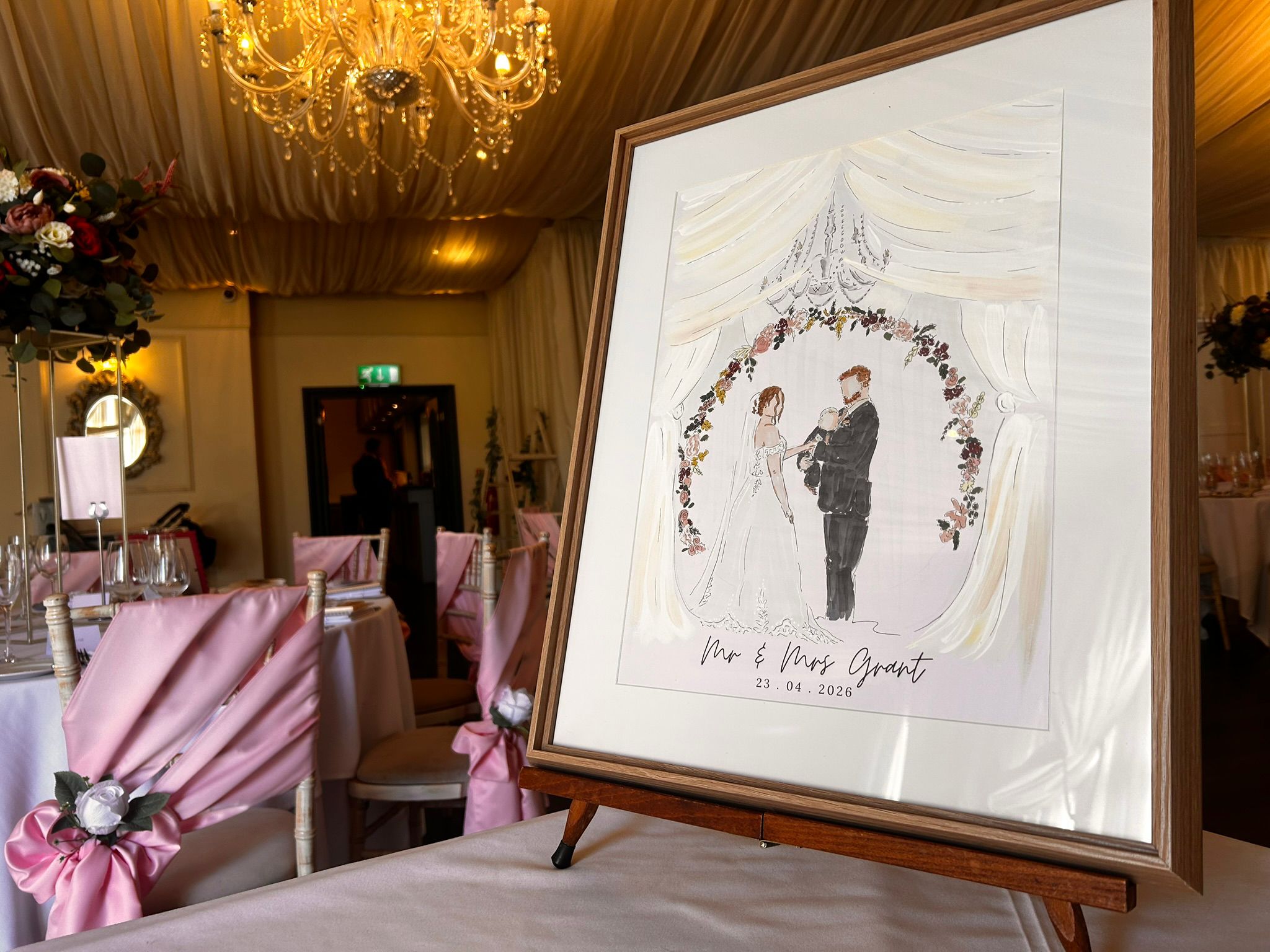 Live illustration moment from a real wedding, photo 24
