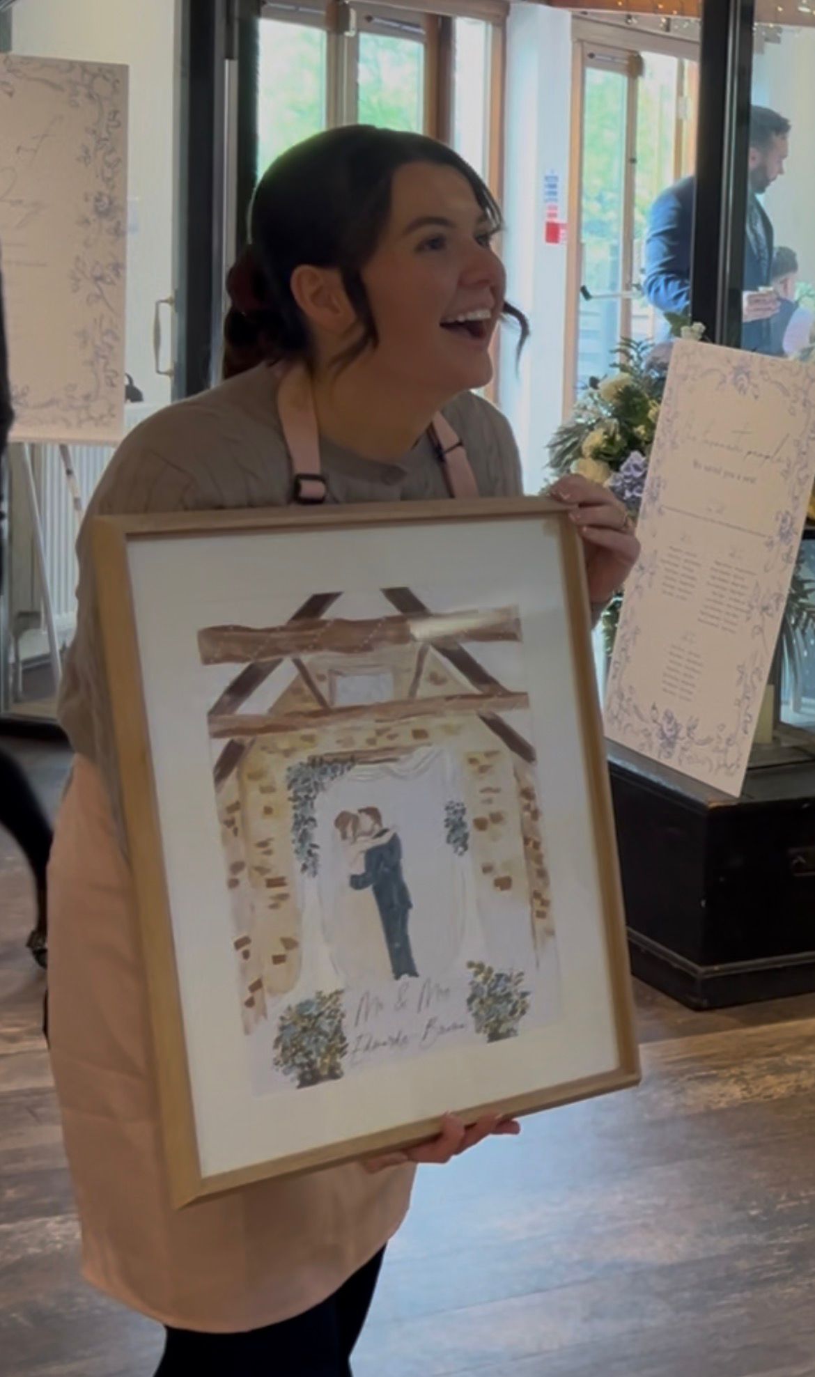 Live illustration moment from a real wedding, photo 30